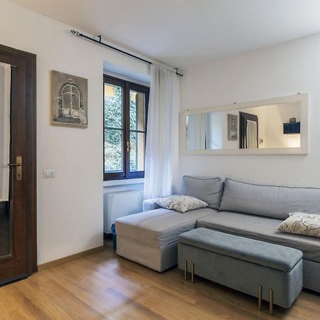 Cozy & Comfy Apt In Navigli Area Milan Luaran gambar
