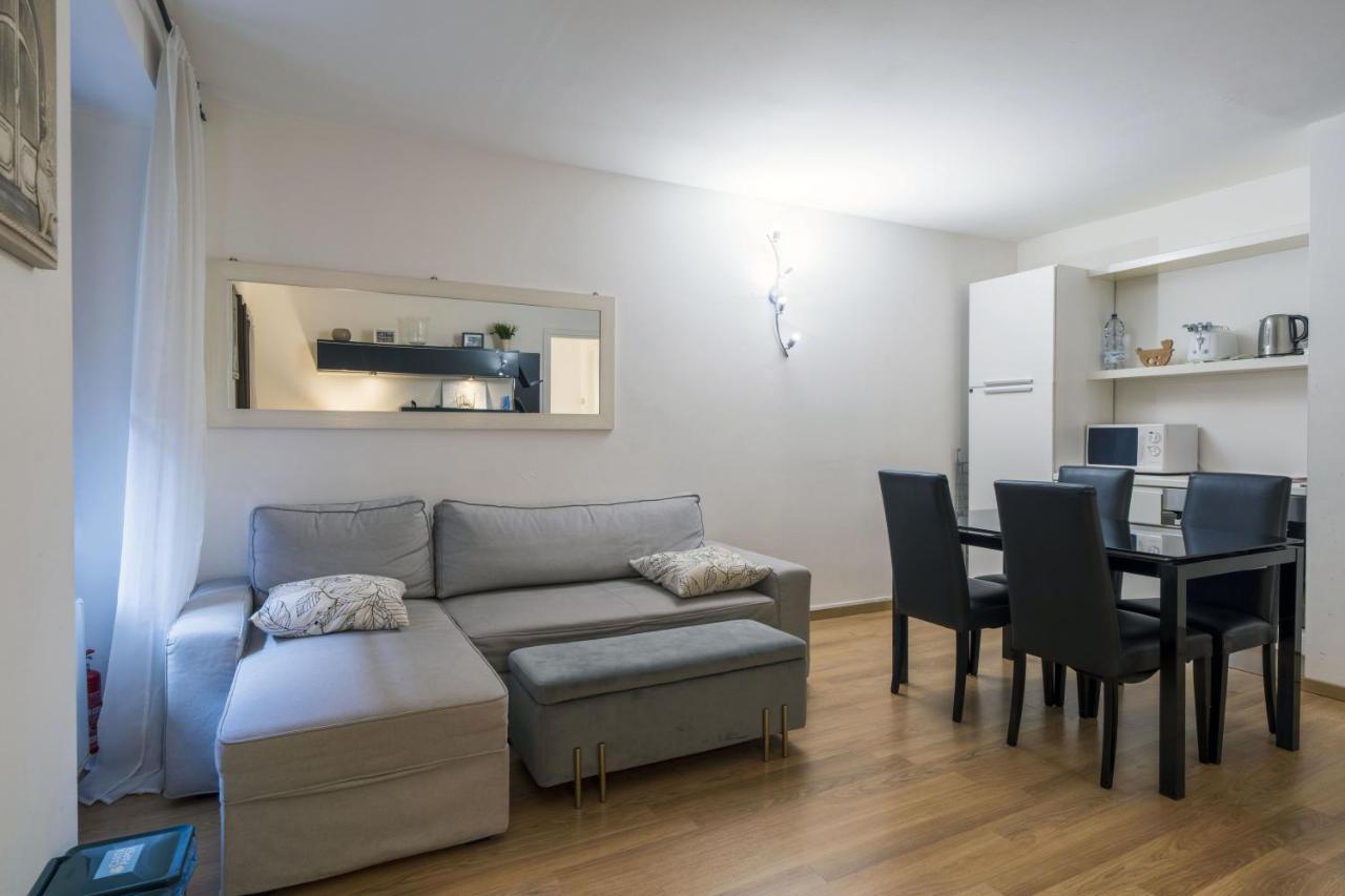 Cozy & Comfy Apt In Navigli Area Milan Luaran gambar