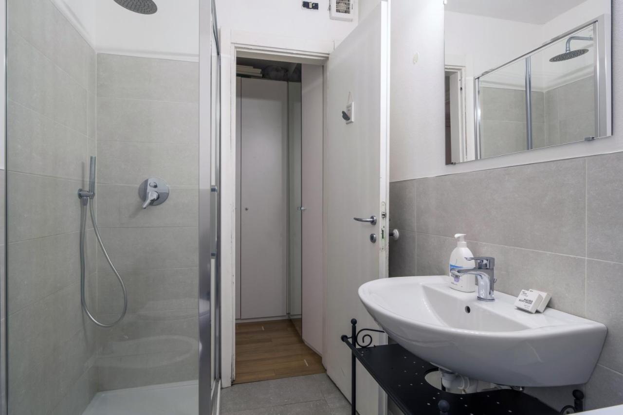 Cozy & Comfy Apt In Navigli Area Milan Luaran gambar
