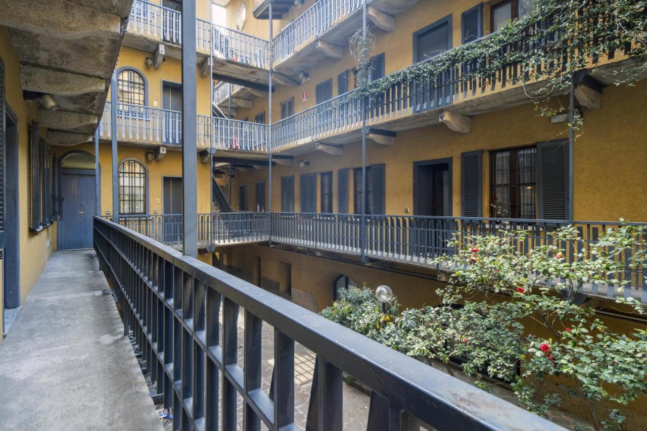 Cozy & Comfy Apt In Navigli Area Milan Luaran gambar