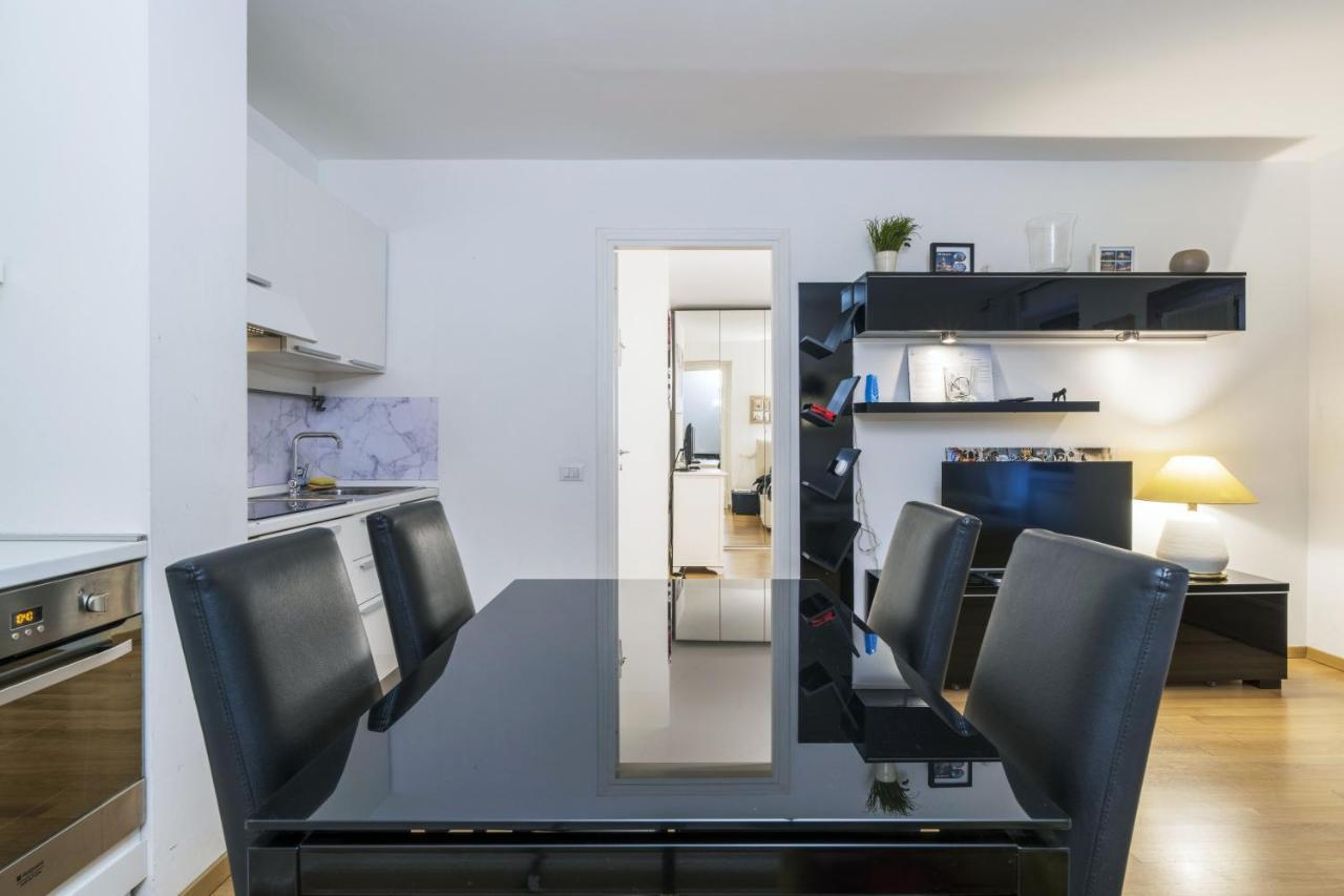 Cozy & Comfy Apt In Navigli Area Milan Luaran gambar