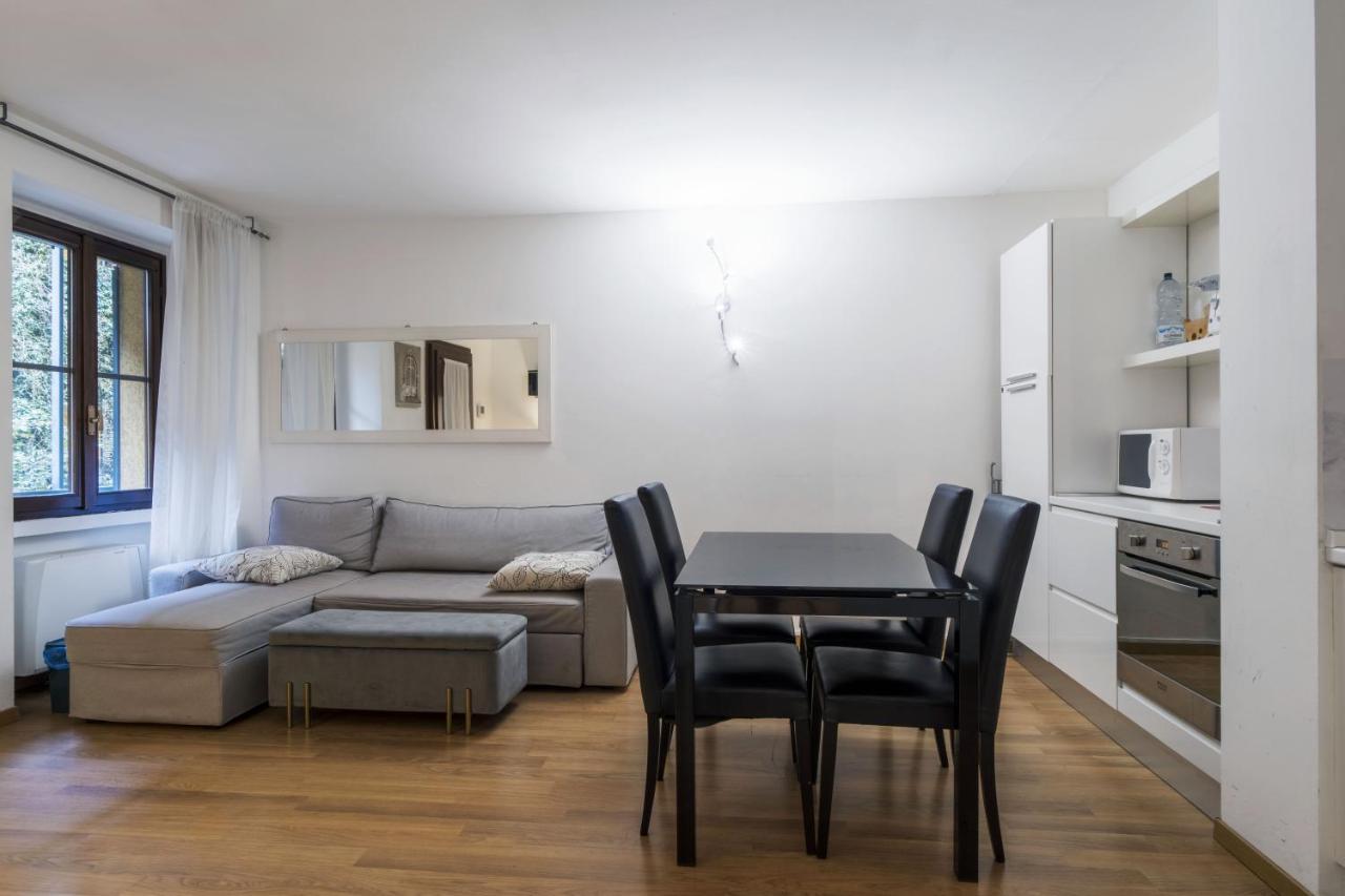 Cozy & Comfy Apt In Navigli Area Milan Luaran gambar